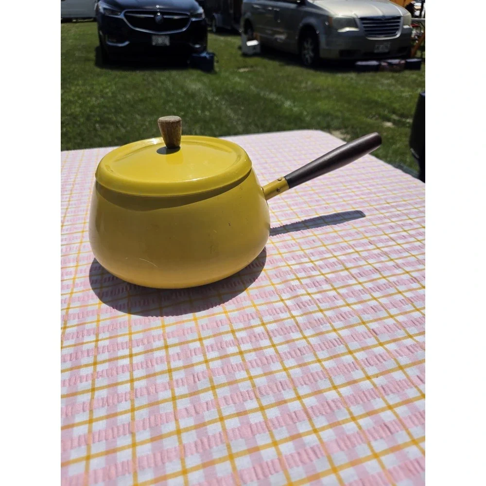 Vintage MCM Mustard Yellow Fondue Pot w Wood Handle Made in Japan 12